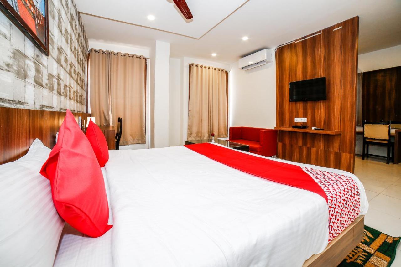 Oyo 35769 Hotel Rishabh Jhansi Ngoại thất bức ảnh
