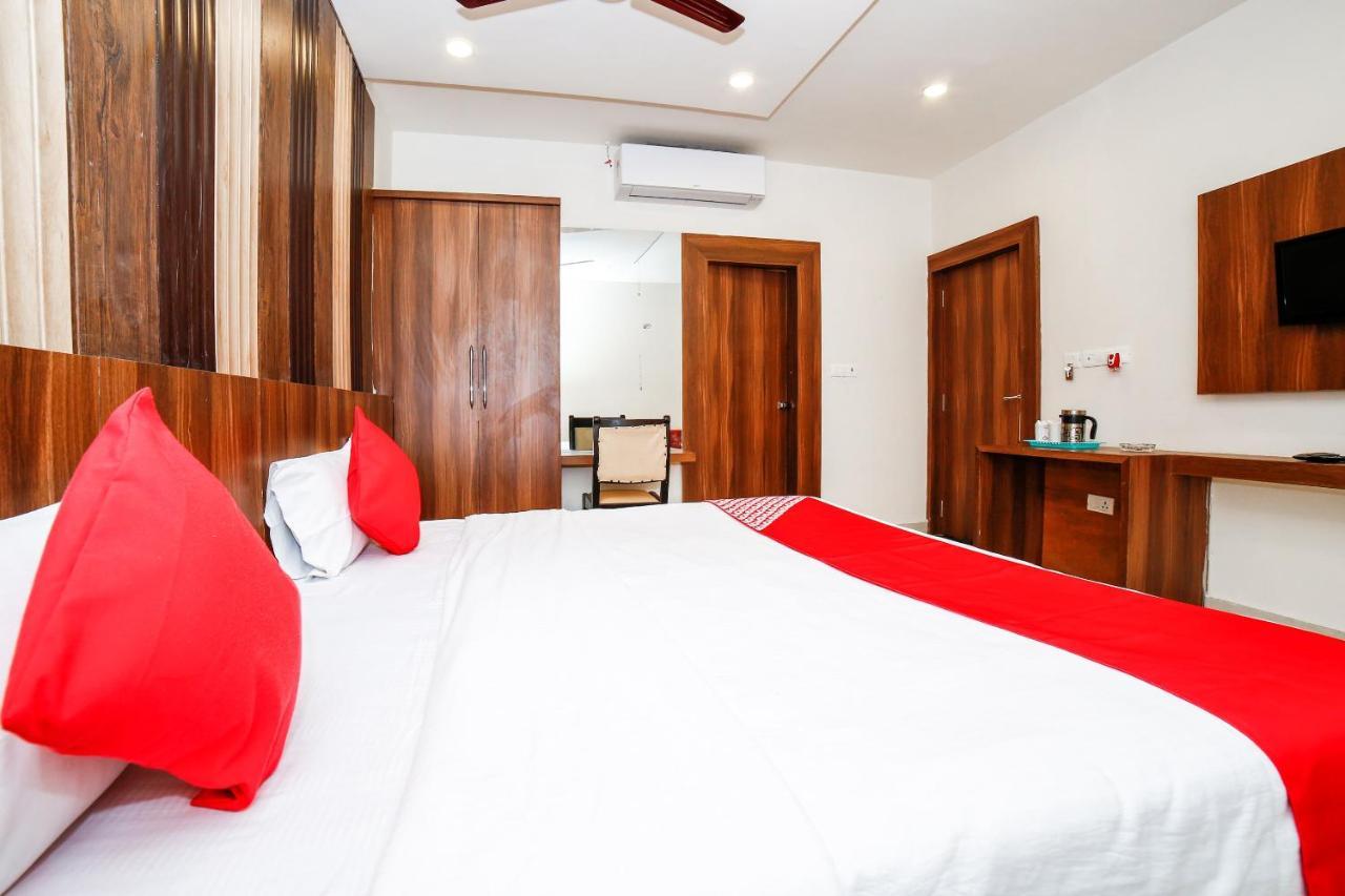 Oyo 35769 Hotel Rishabh Jhansi Ngoại thất bức ảnh