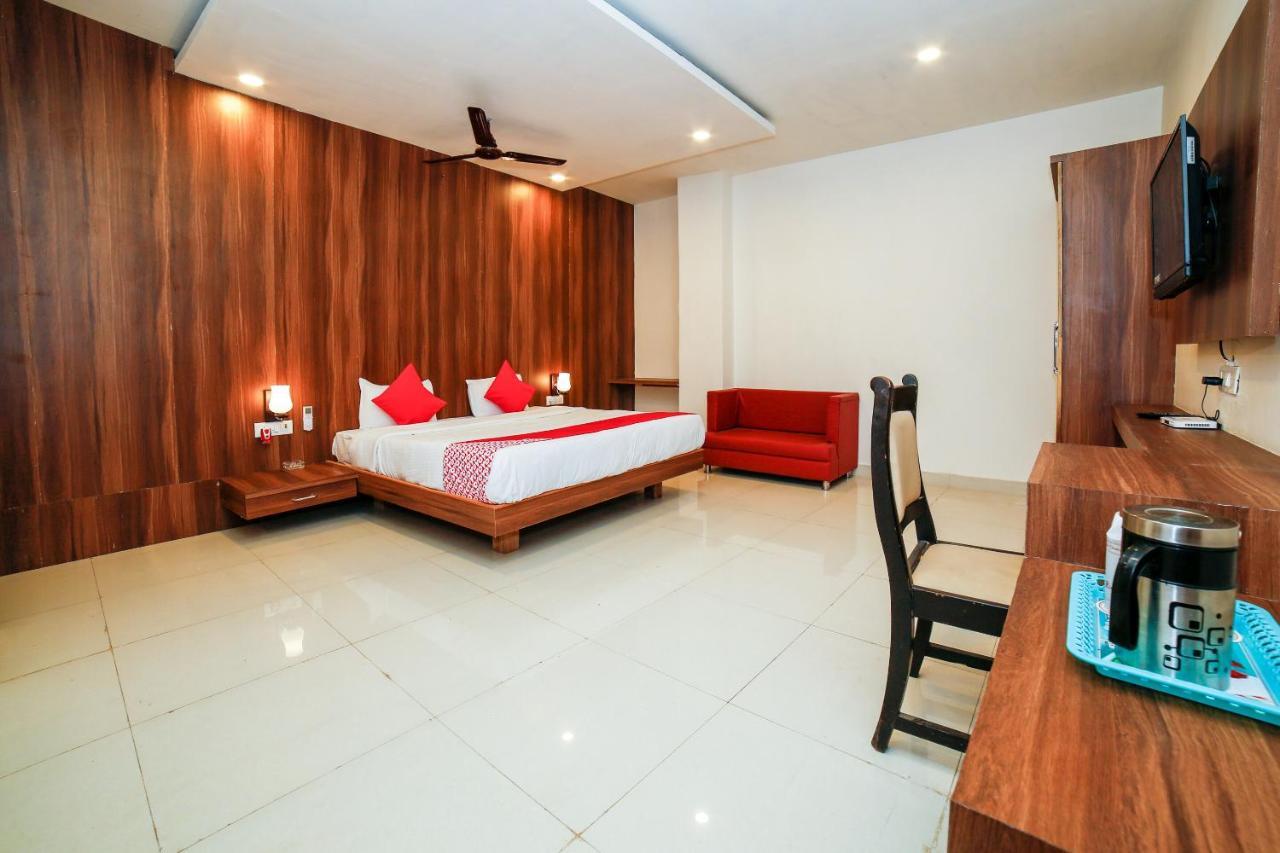 Oyo 35769 Hotel Rishabh Jhansi Ngoại thất bức ảnh