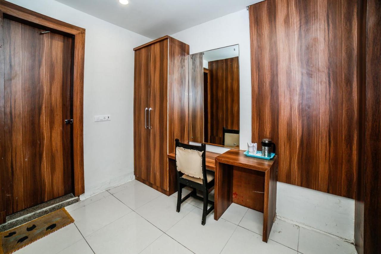 Oyo 35769 Hotel Rishabh Jhansi Ngoại thất bức ảnh